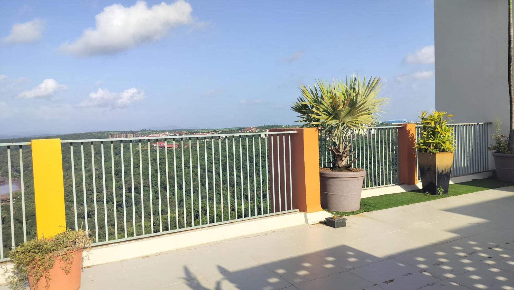 Good Stay 2Bhk Pool Apartment 10 Mins From Dabolim Airport Goa 102 Consua Kültér fotó