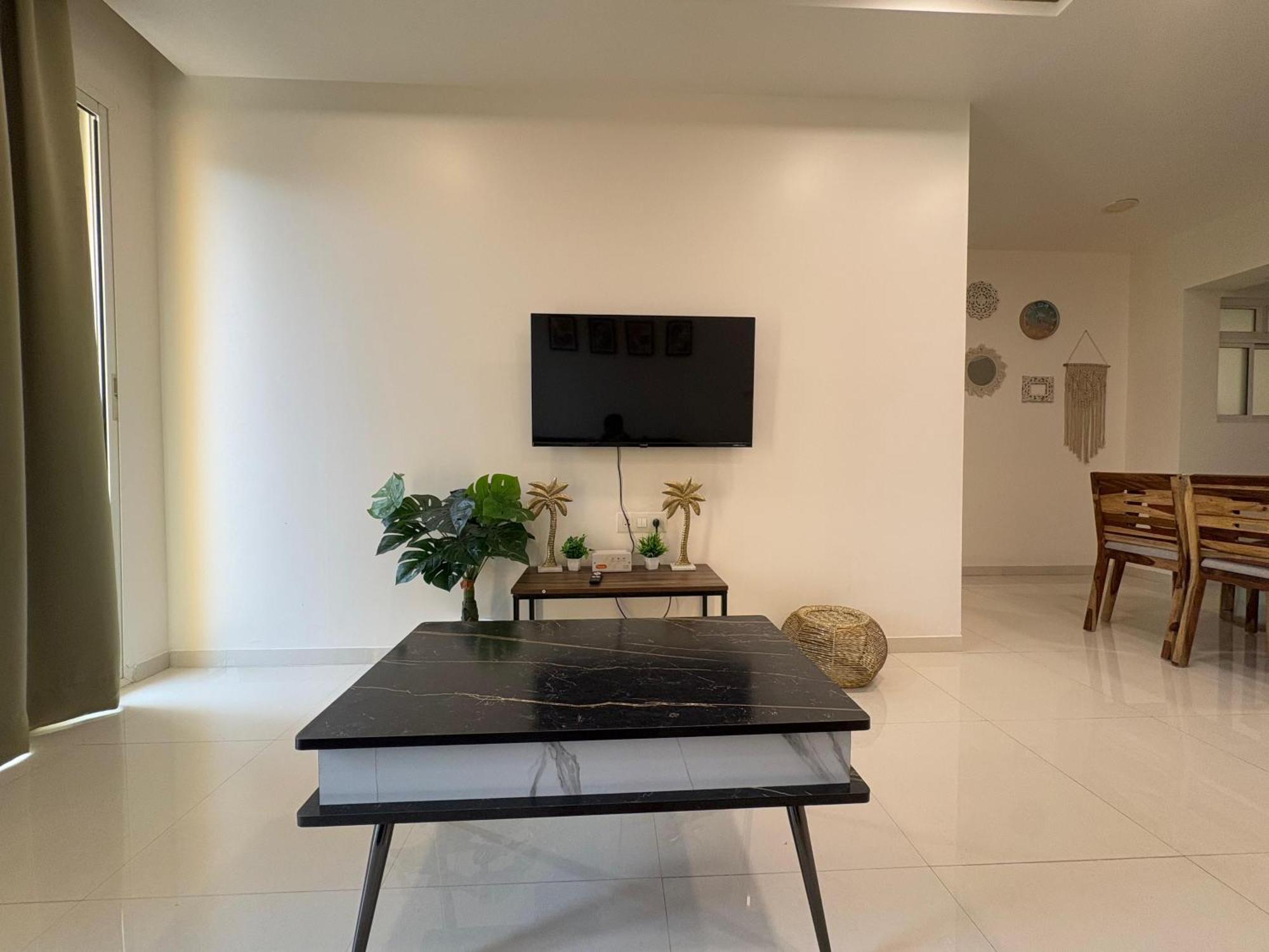 Good Stay 2Bhk Pool Apartment 10 Mins From Dabolim Airport Goa 102 Consua Kültér fotó